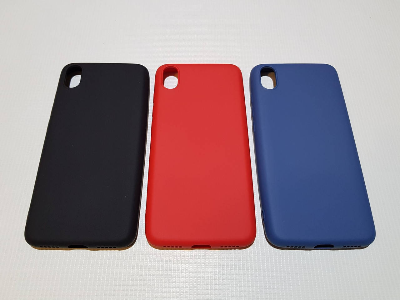 

Оригинальный силиконовый чехол для Xiaomi Redmi 7A красный, Разные цвета