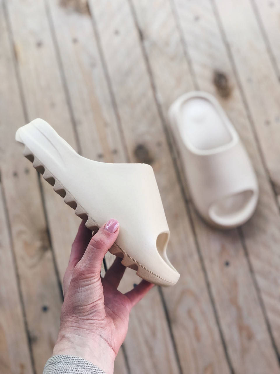 

Шлепки в стиле Изи Слайд Yeezy Slide топленое молоко 36 37 38 39 40