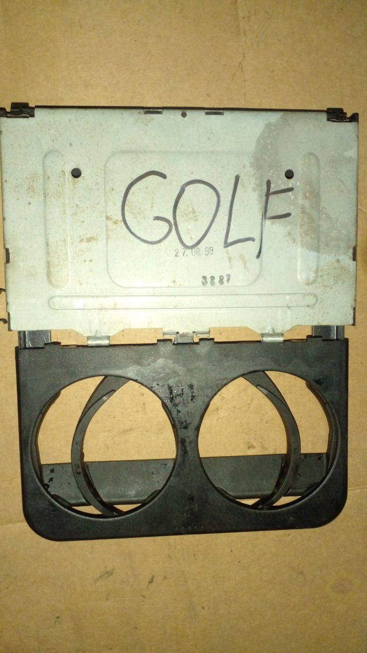 

Подстаканник Volkswagen Golf 4