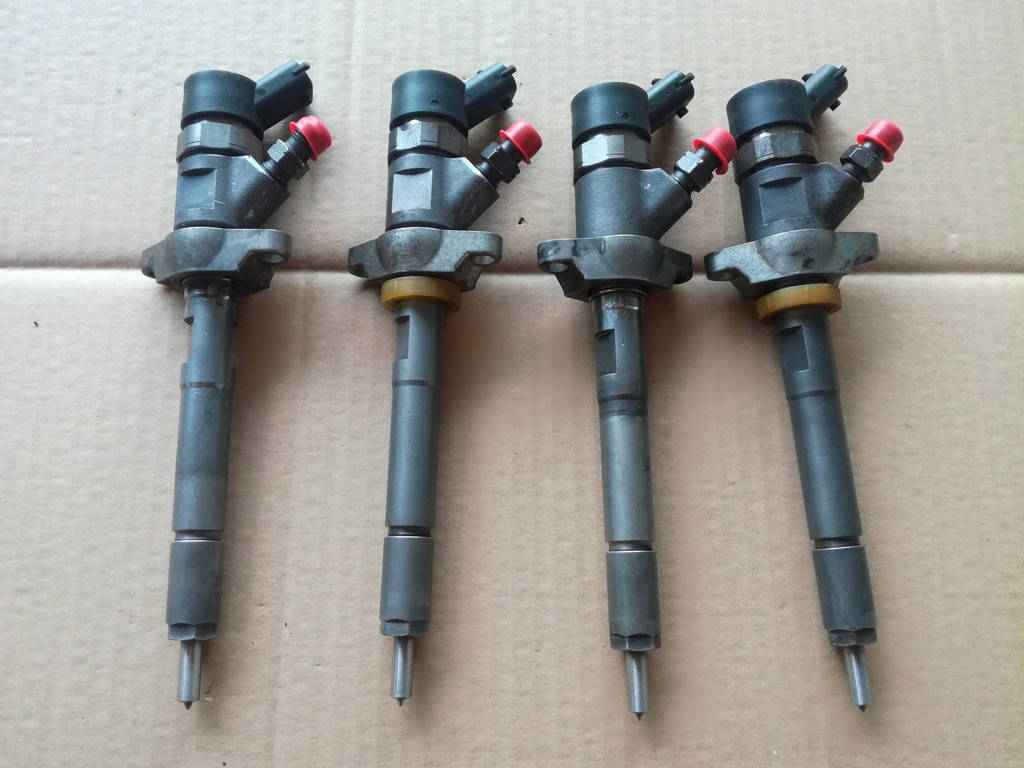 

Форсунка Peugeot Partner 1.6 hdi Пежо Партнер 1.6 0445110239