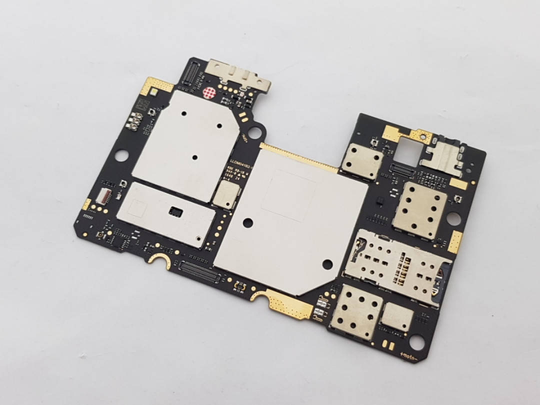 

Материнская плата Lenovo TB-8703X 3G+3/16G 5B28C07222 Новая оригинал (100% рабочая)