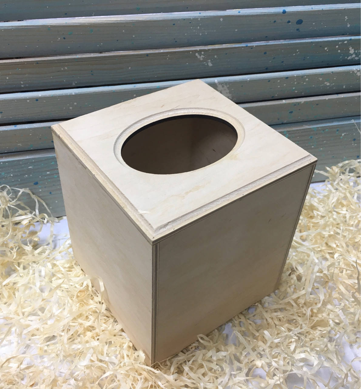 

Салфетница КУБик 12,5х12,5х14,5см с фрезой