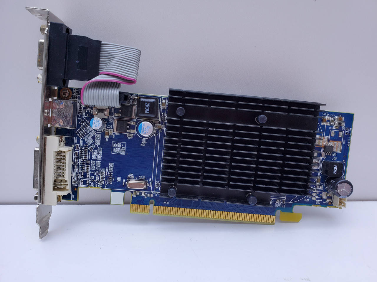 

Видеокарта ATI RADEON HD 4350 512mb PCI-E