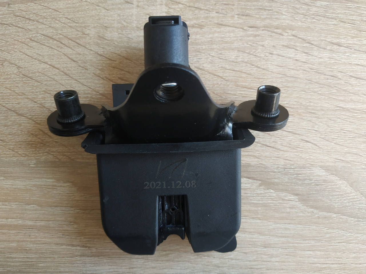 

Замок крышки багажника Skoda Octavia A5 2004-2013 1Z5827501D (Polcar 6922zc5)