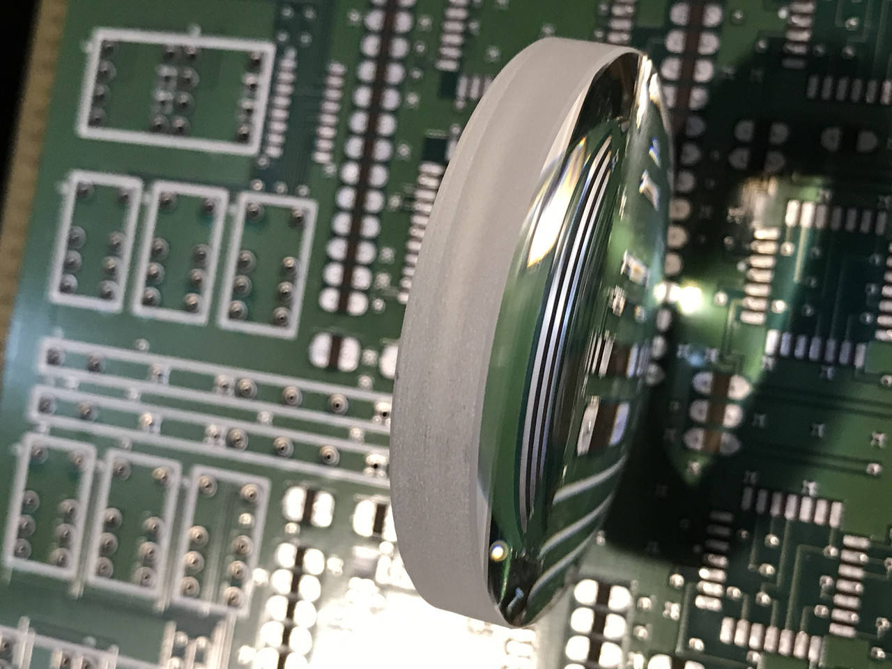 

Стекло увеличительное . 45 х 12мм