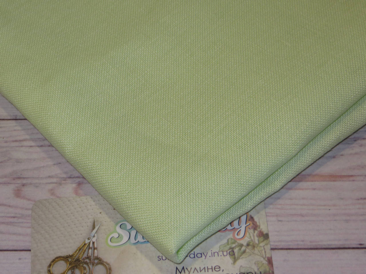 

3609/6121 Belfast, цвет - Apple Green/нежно-салатовый, 32 ct. 50х70см