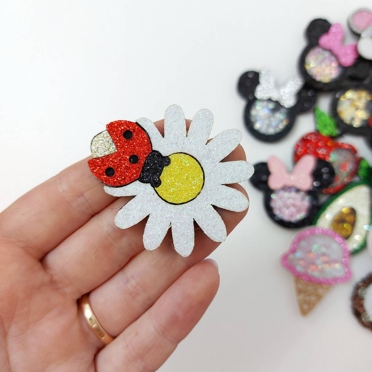 

Патч РОМАШКА, 4.5см (НЕ СКЛЕЄНО)