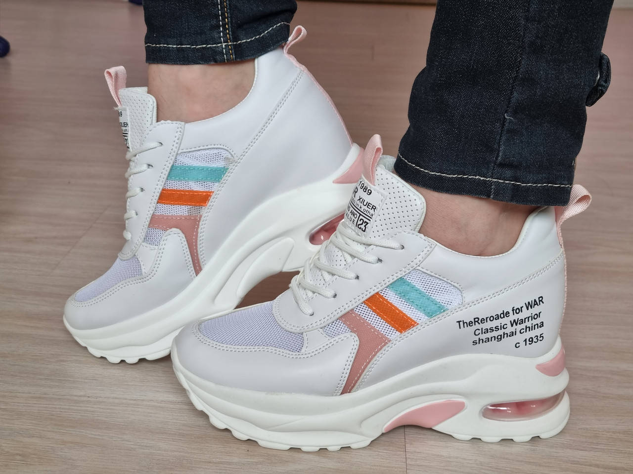 

Кроссовки сникерсы на танкетке с платформой белые, Размер женской обуви 41 (25,5 см) 38 (24 см), Белый