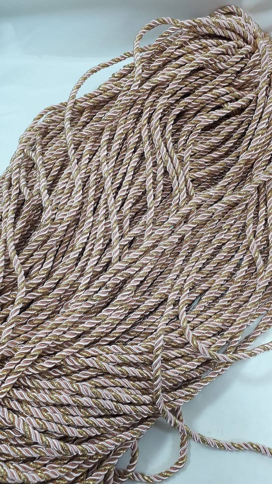 

Светло розовый с золотом 5мм шнур витой декоративный"канат"