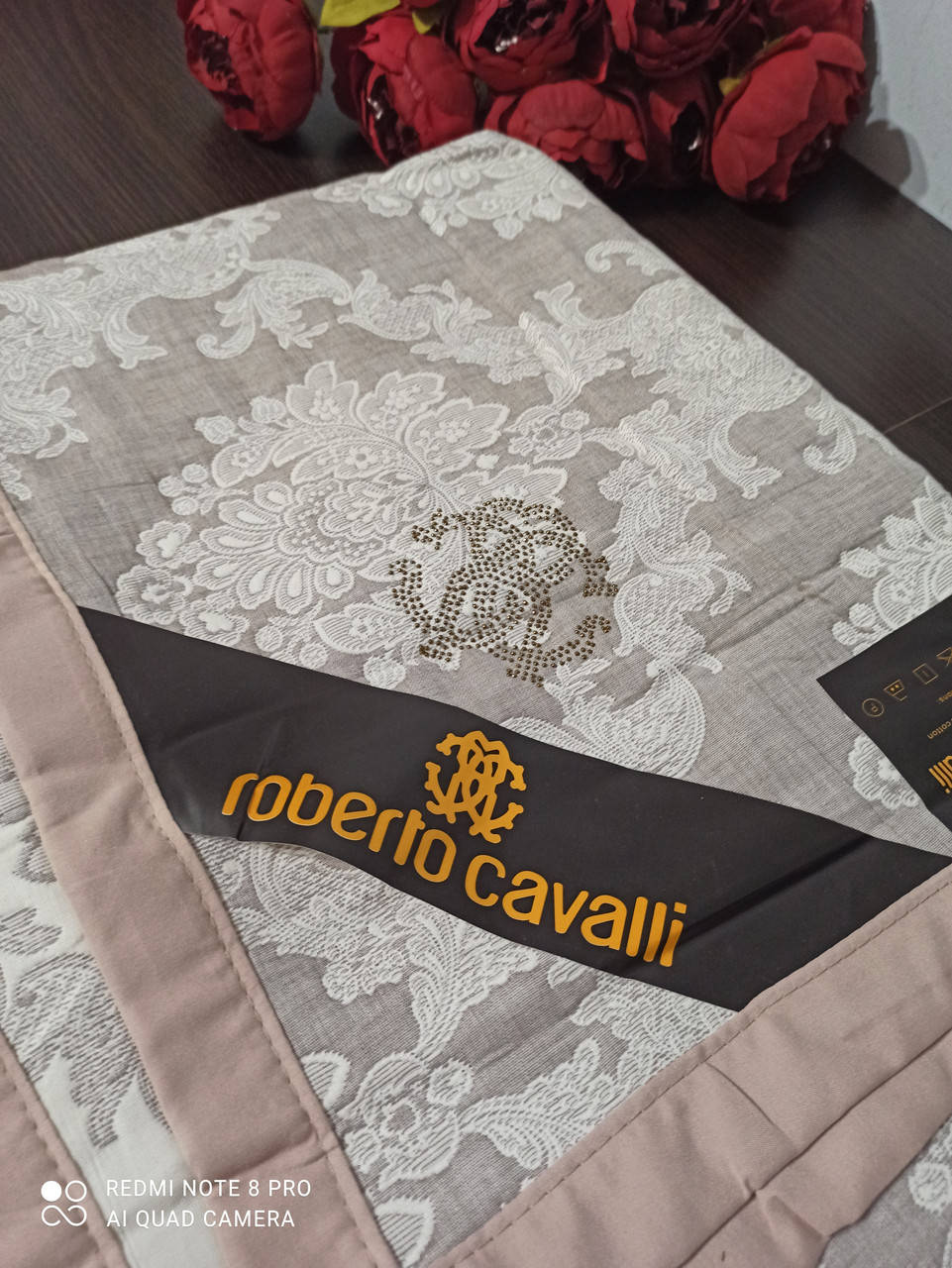 

Покрывало на кровать, диван Roberto Cavalli Состав: 100% хлопок, Размер: Евро 200*230