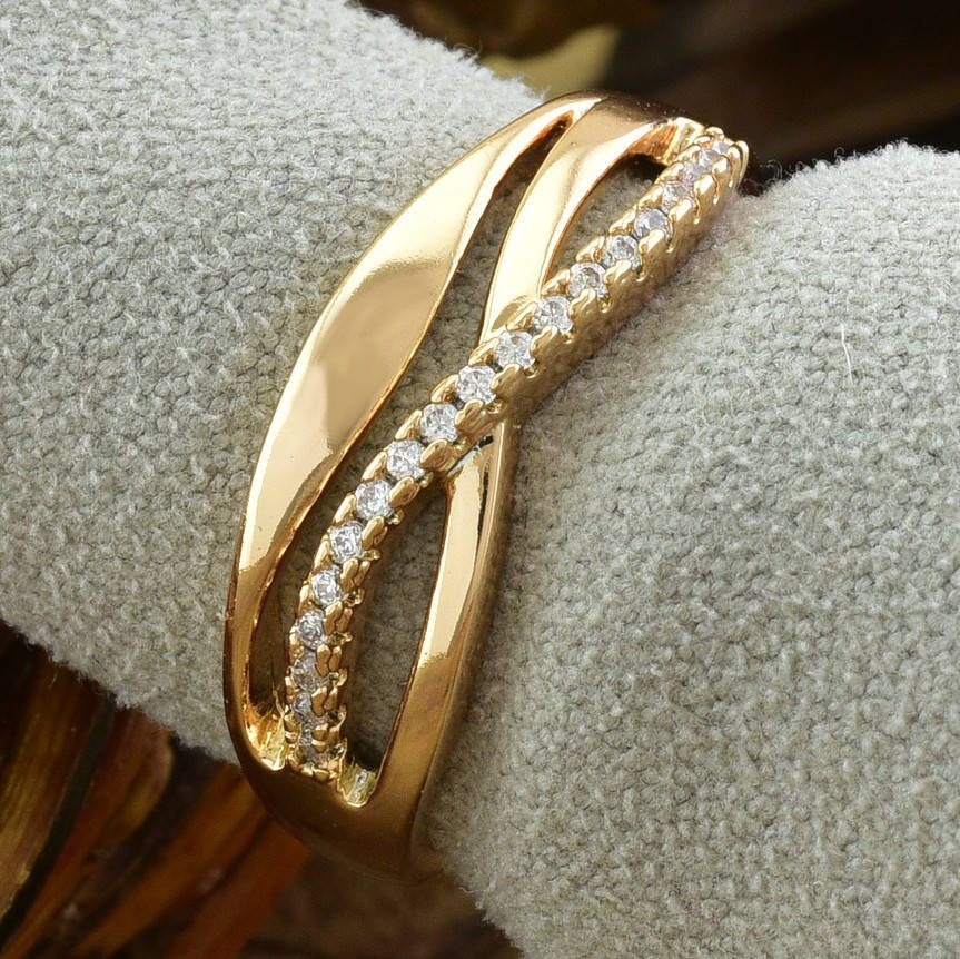 

Кольцо Xuping 15180 ширина 8 мм белые фианиты позолота 18К размер 17