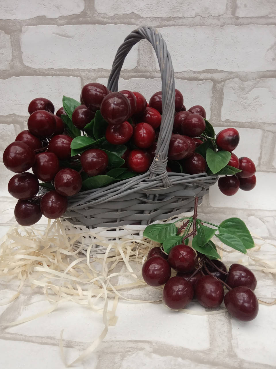 

Муляж черешни, веточка искусственная 12 см