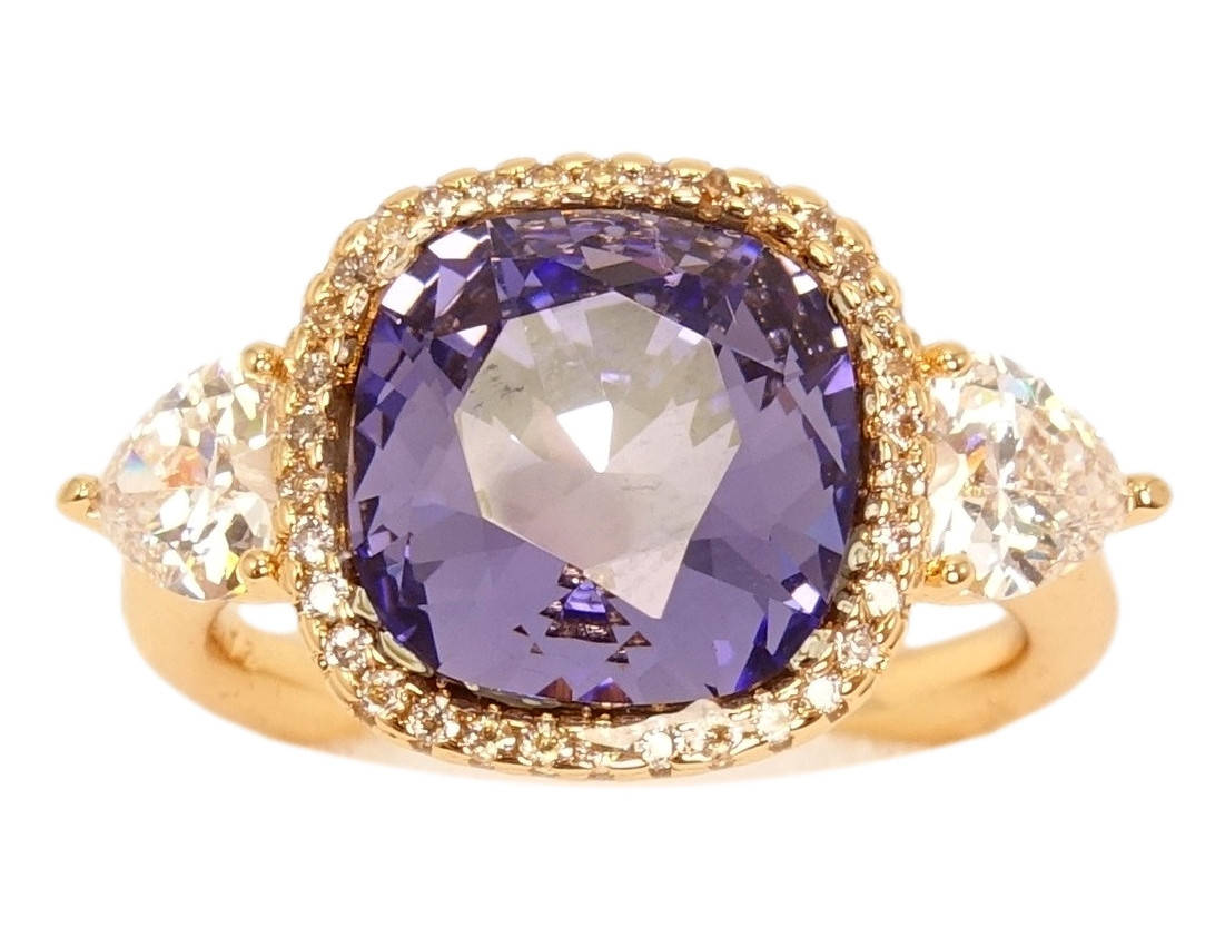 

Кольцо Xuping Позолота 18K с кристаллами Swarovski "Вставка Кристалл Огранки Cushion Cut" р.16.5,18,18.5