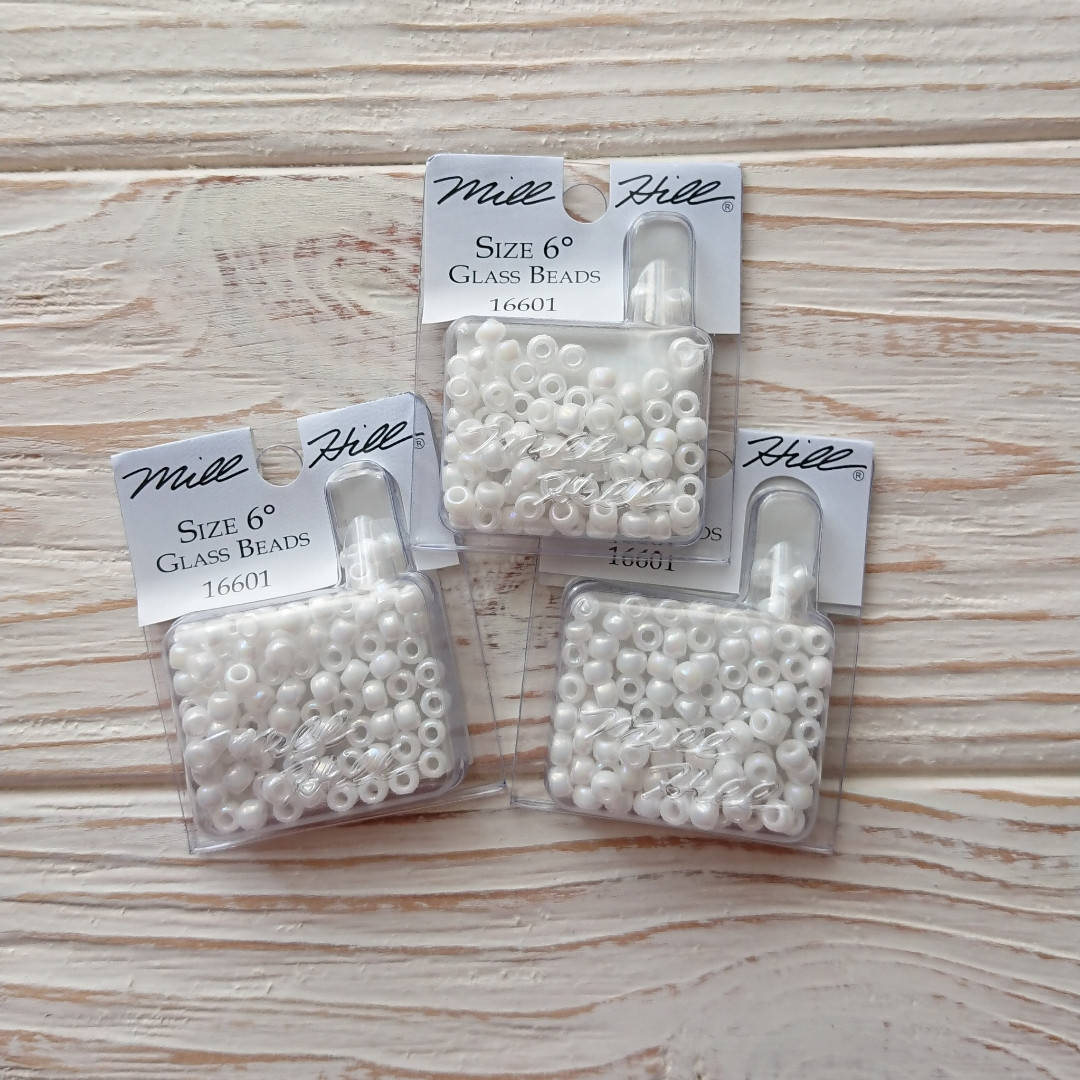 

Бисер Glass Beads 6/0 (4 mm) Mill Hill 16601