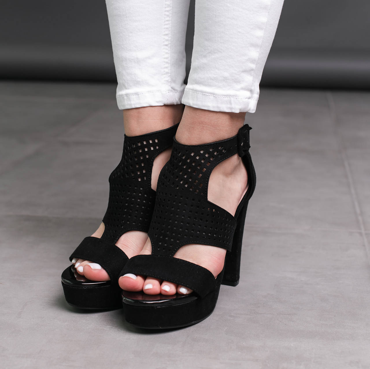 

Женские босоножки Fashion Ichi 2835 39 размер 25 см Черный
