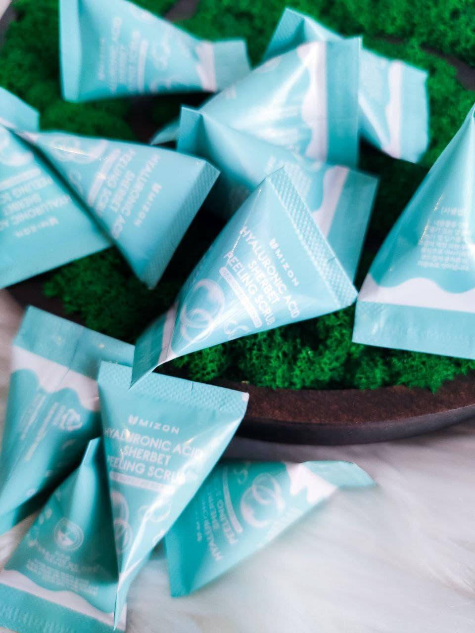 

Мягкий увлажняющий скраб-щербет Mizon Hyaluronic Sherbet Peeling Scrub