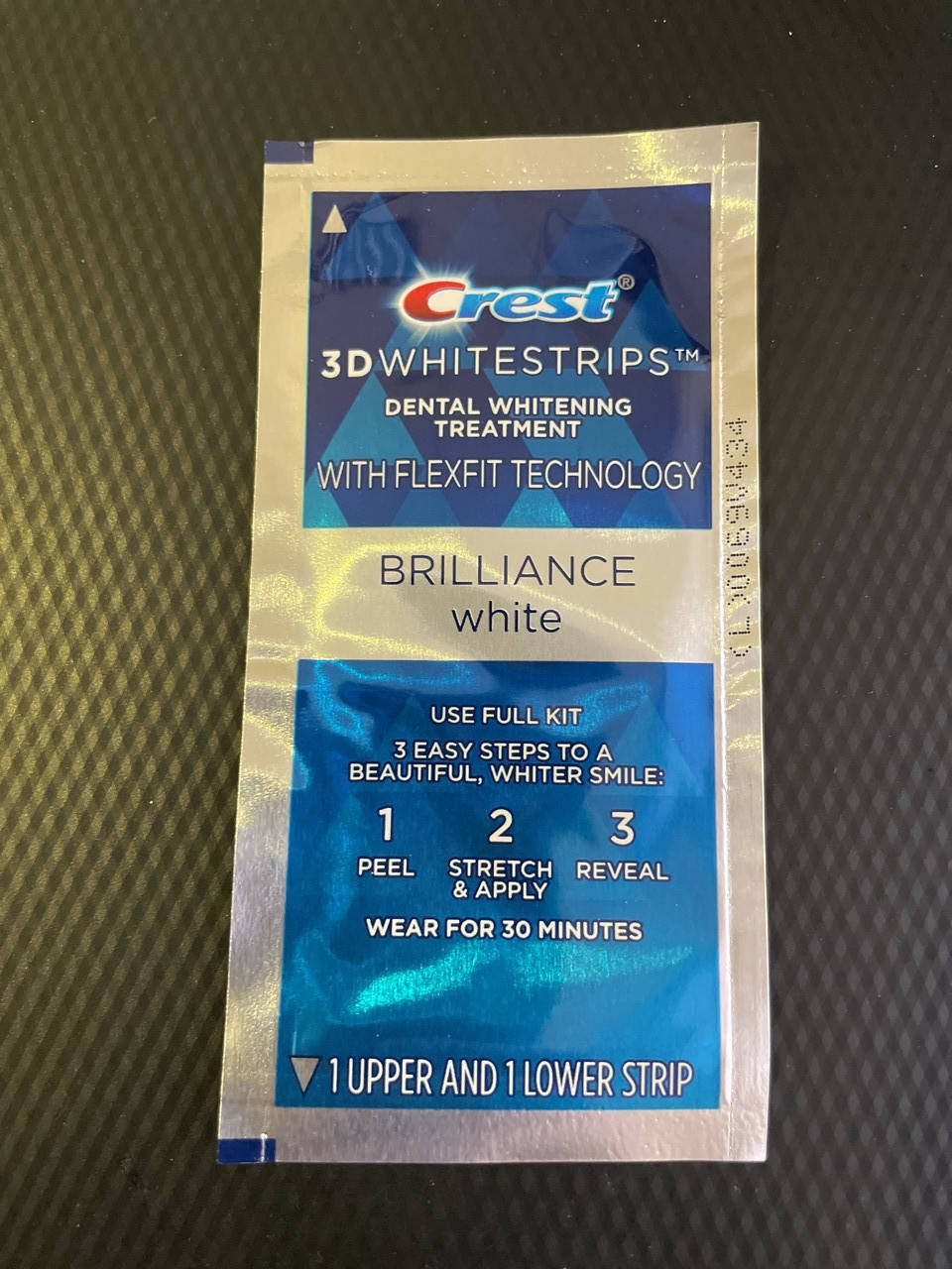 

Отбеливающие полоски для зубов Crest 3D Whitestrips Briliance 1X2 шт
