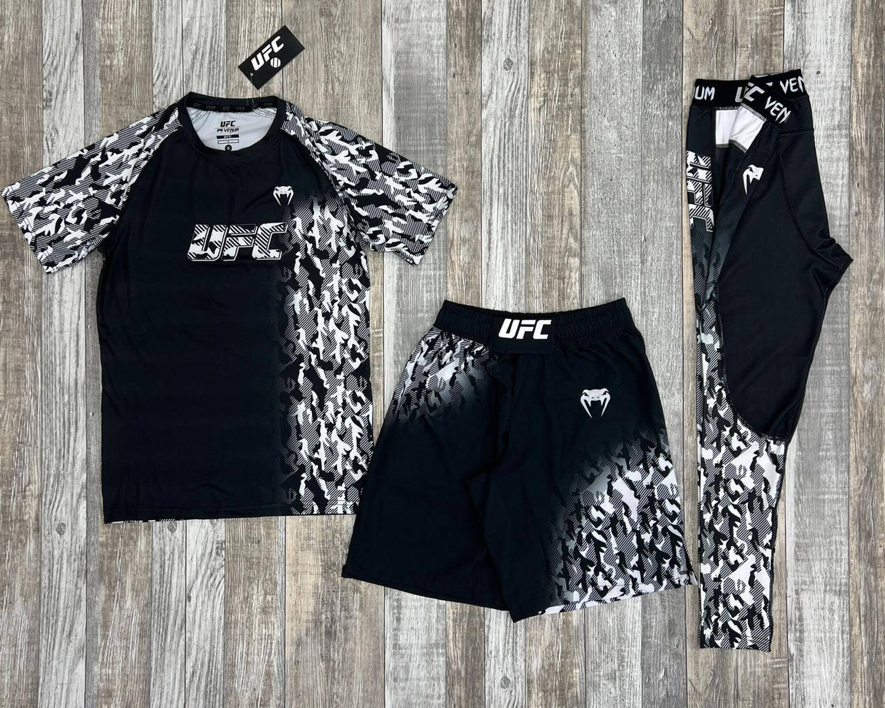 

VENUM UFC тройка, Белый