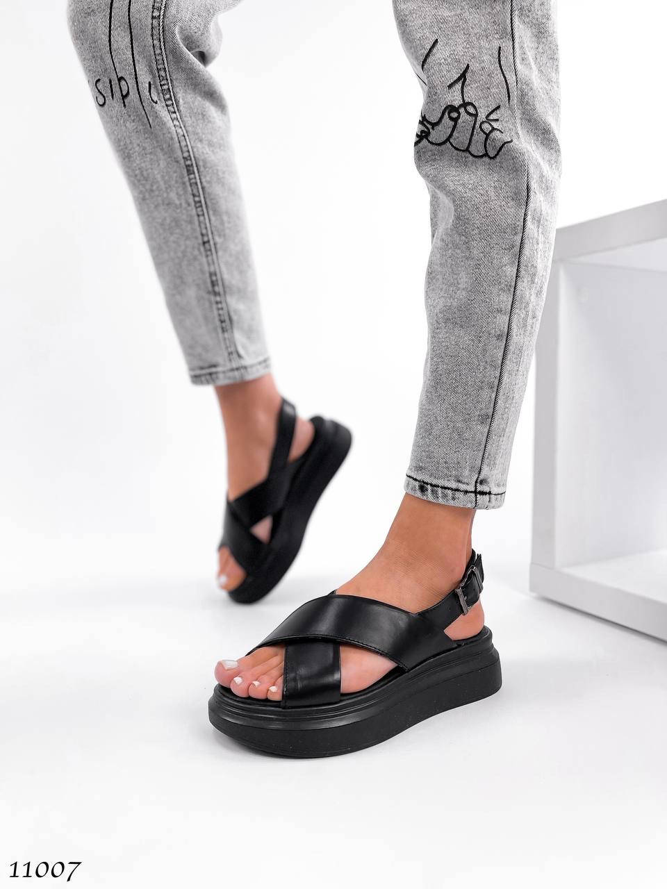 

Босоножки женские из натуральной кожи чёрные 36 38