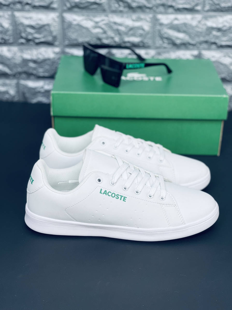 

Кроссовки белые мужские Lacoste 41, Бежевый