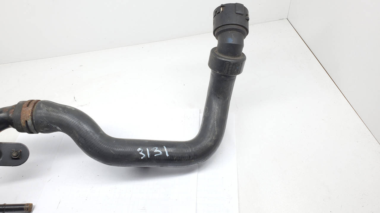 

8D0121101AD Патрубок системи охолодження Volkswagen Passat B5 1.9 TDI