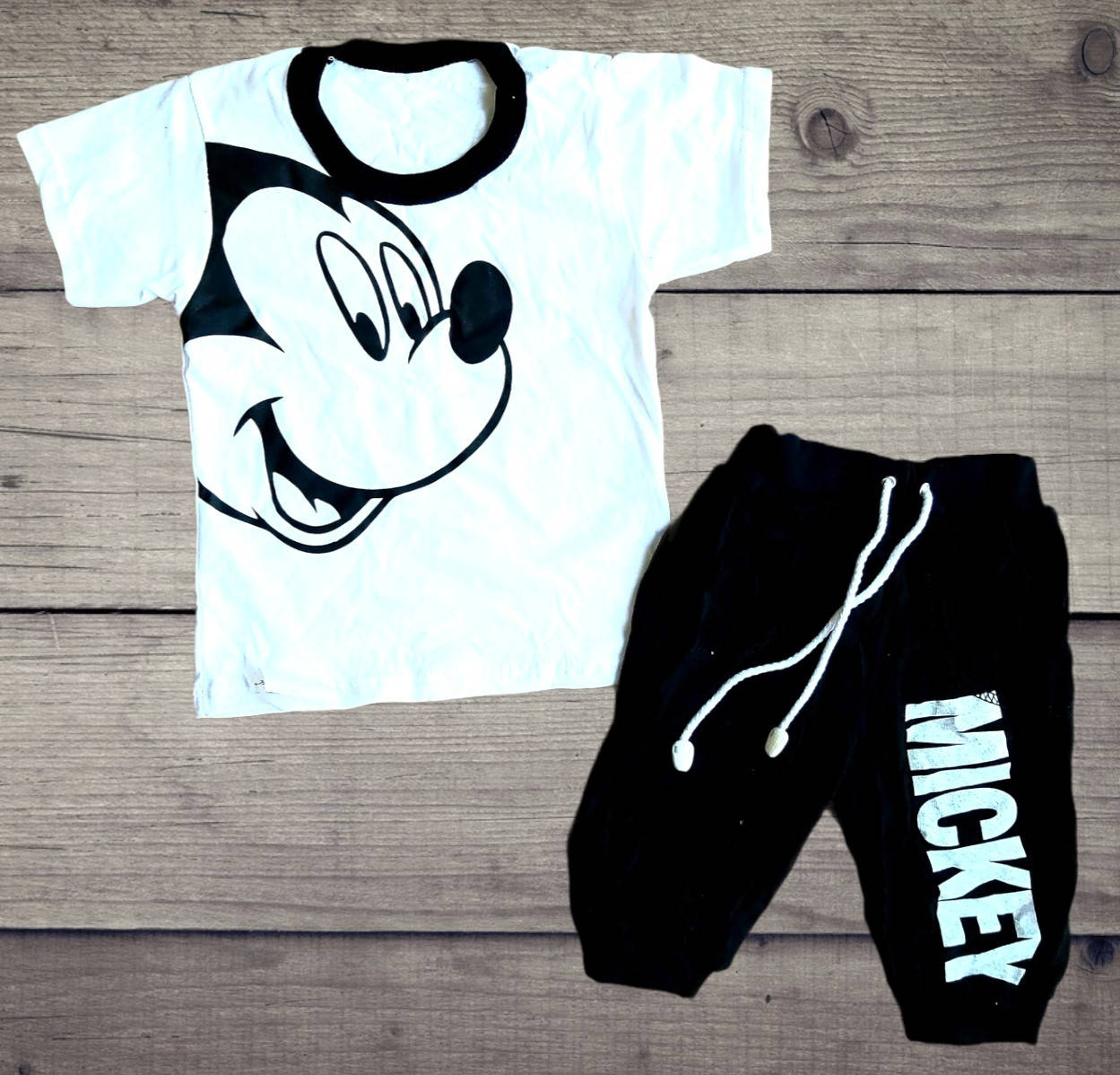 

Детский летний костюм футболка и бриджи MICKEY