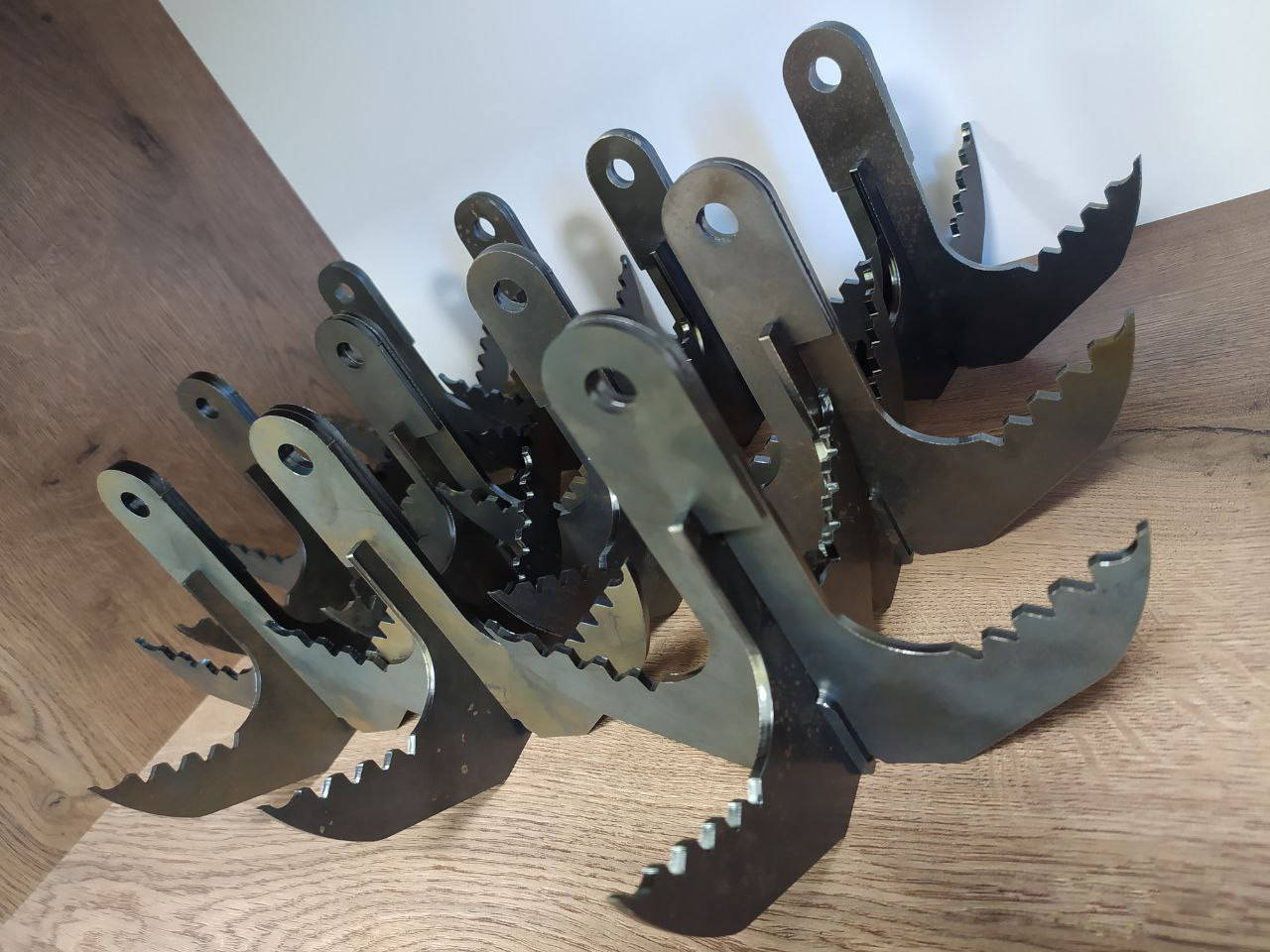 

Кошка для разминирования. Минный трал. Кошка саперная. Разборная.