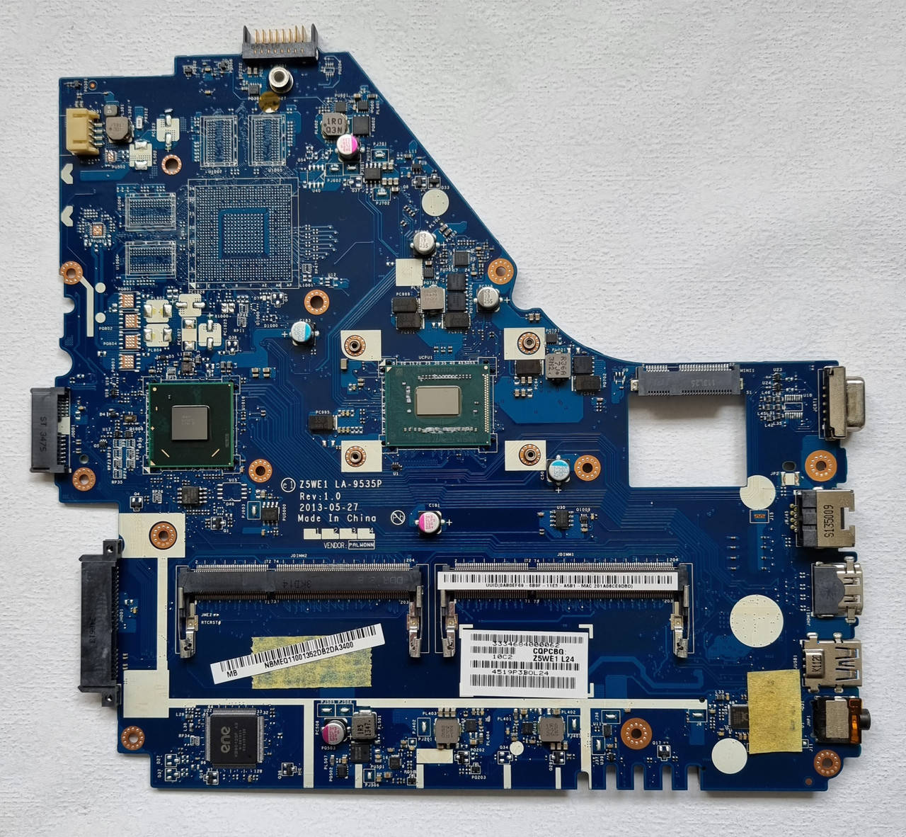 

Материнская плата Acer Aspire E1-530, E1-530G, E1-570, E1-570G / Z5WE1 / LA-9535P / Rev:1.0 / Pentium 2117U