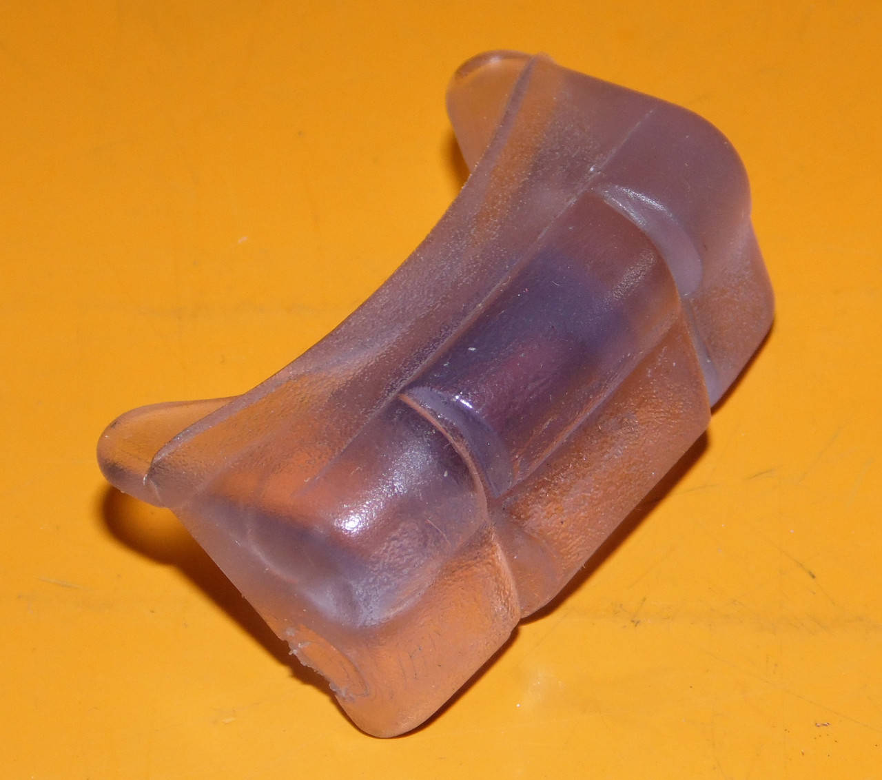 

Ползун сидения передний на Пассат Б2 Б3 Б4 гольф 2\3 Венто Джетта АУДИ 80 100 А4 А6 (435881203A) салазки 37968