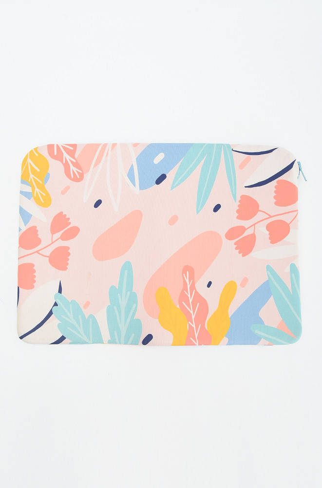 

Чехол на MacBook AAA 134289P, Черный