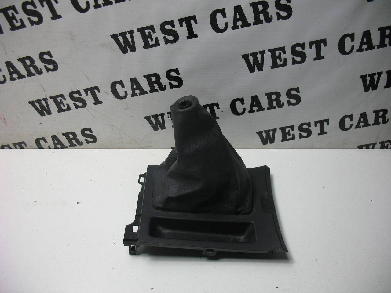 

Кожух кулисы МКПП Mazda 3 Mazda 3 с 2003 по 2009