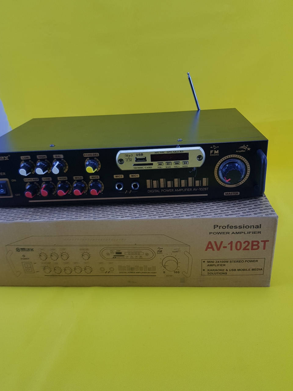 

Качественный Усилитель звука MAX AV-102BT с выходом на 5 колонок