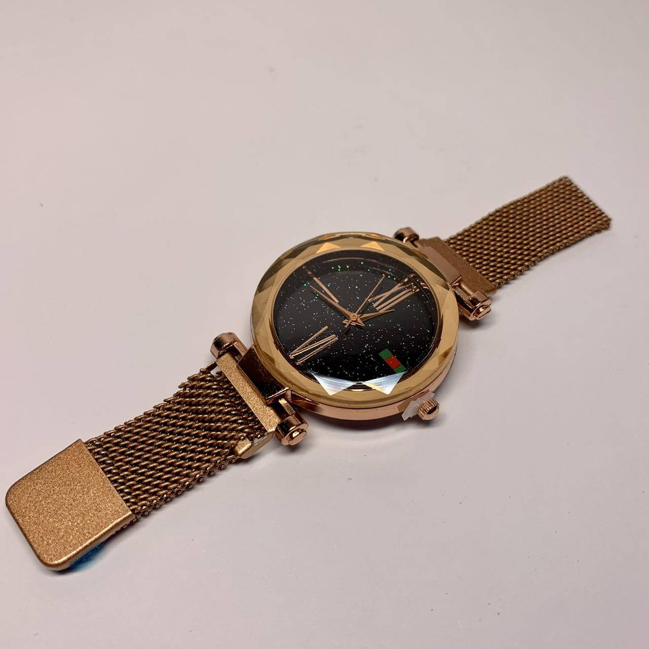 

Женские часы Starry Sky Watch на магнитной застёжке Золотой