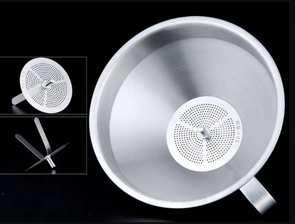 

Лейка (воронка) металлическая с фильтром 13 см