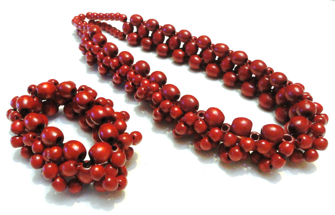 

Комплект колье и браслет красный плетеный