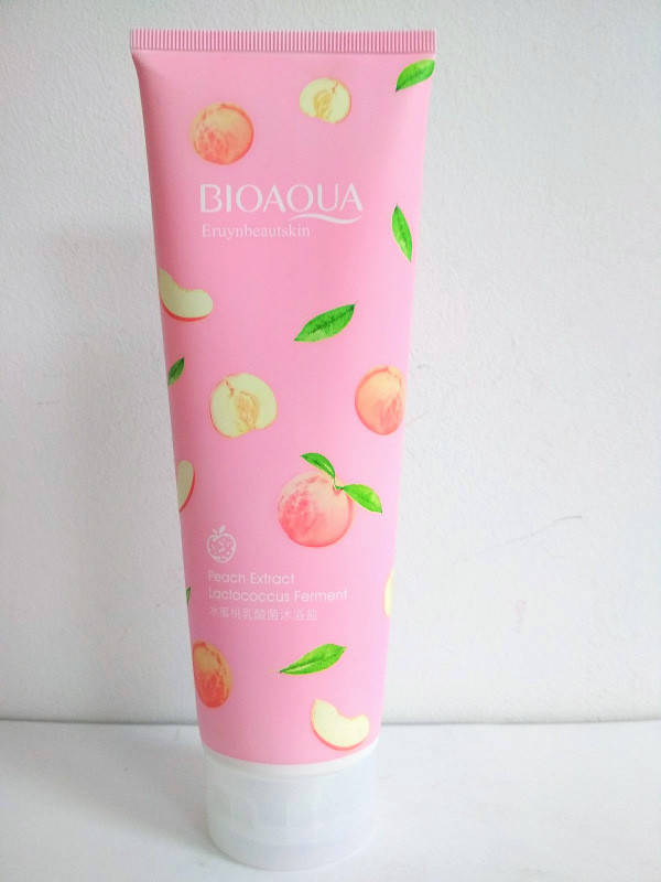 

Скраб для тела Bioaqua Peach Extraсt Lactococcus Ferment c персиком 250 мл BQY22835