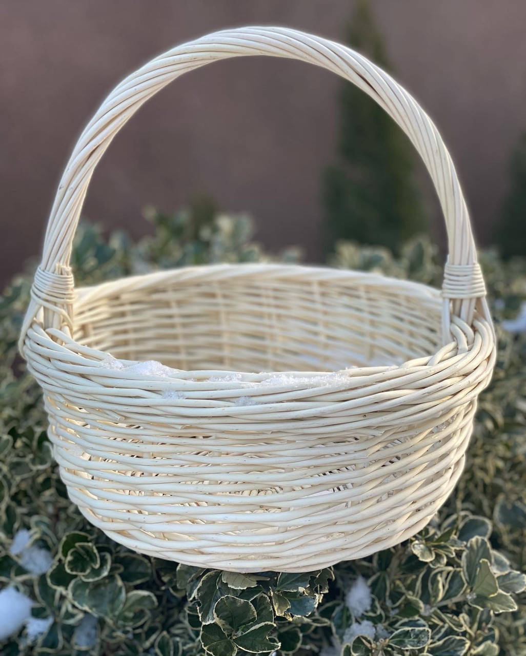

Плетеная пасхальная корзина с белой лозы
