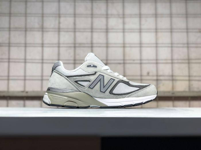 

Мужские кроссовки New Balance 990v4
