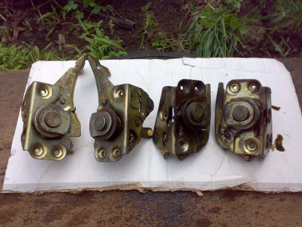 

Замок двери передний правый ВАЗ 2101 2102 2103 2106 пассажирский бу