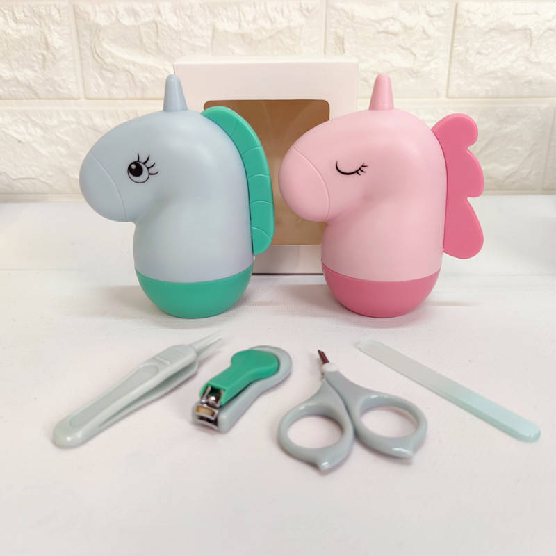 

Маникюрный набор "Единорог" Розовый