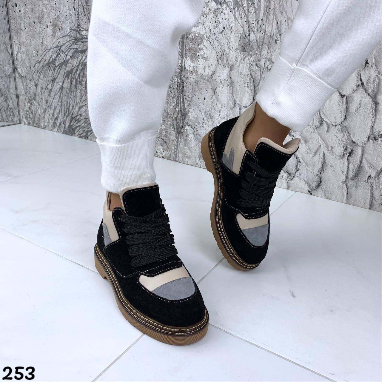 

Женские зимние кроссовки, Черный