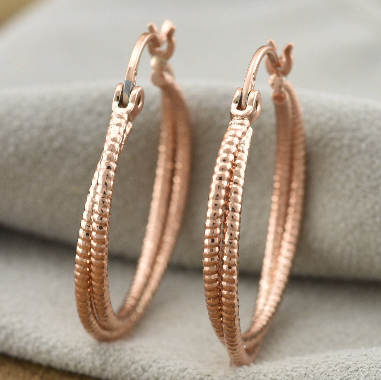 

Серьги кольца Xuping 31285 размер 30х3 мм вес 4.1 г позолота РО