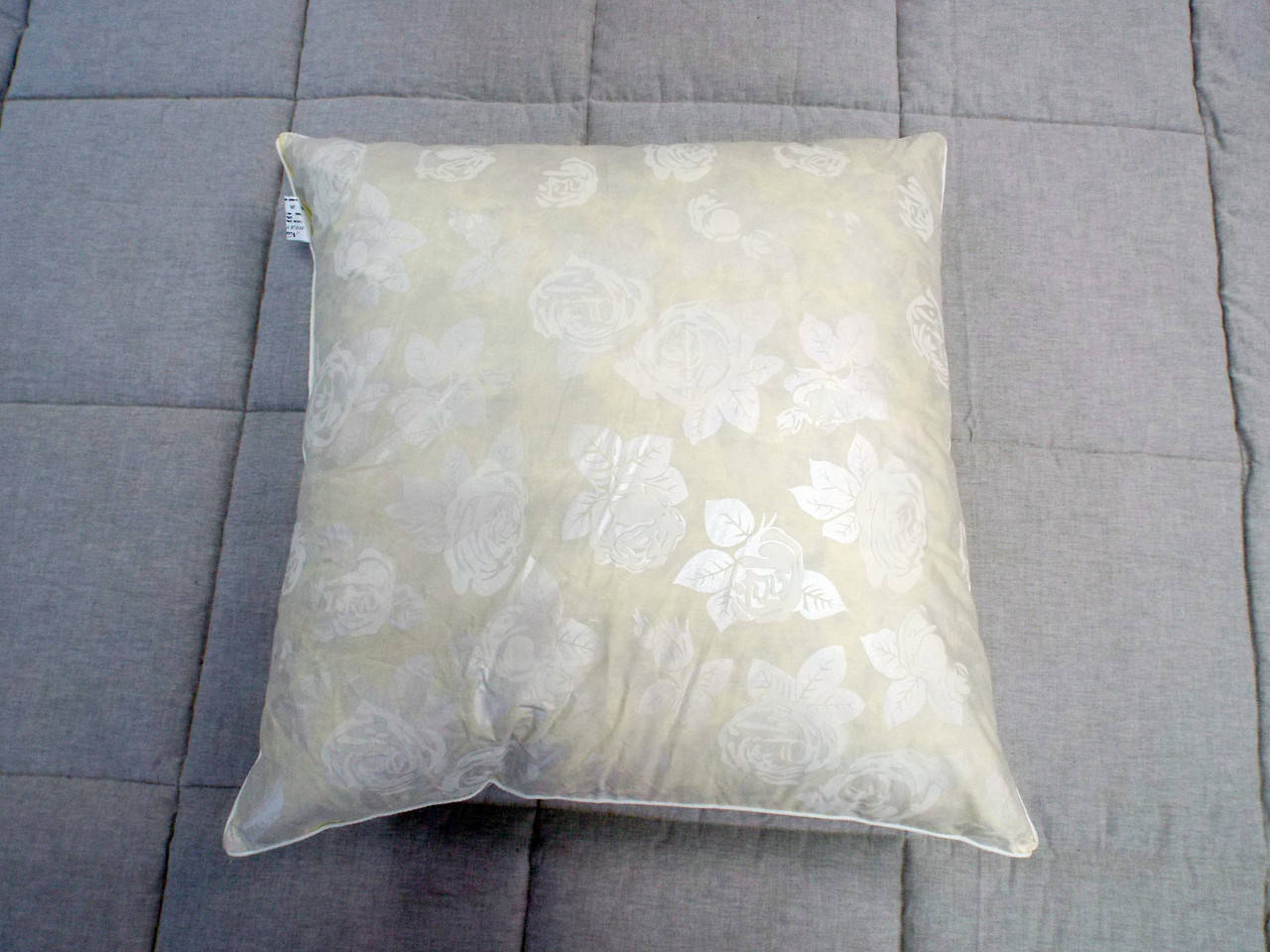 

Подушка 70*70 см пухо-перьевая 20% лебяжего пуха/80% пера