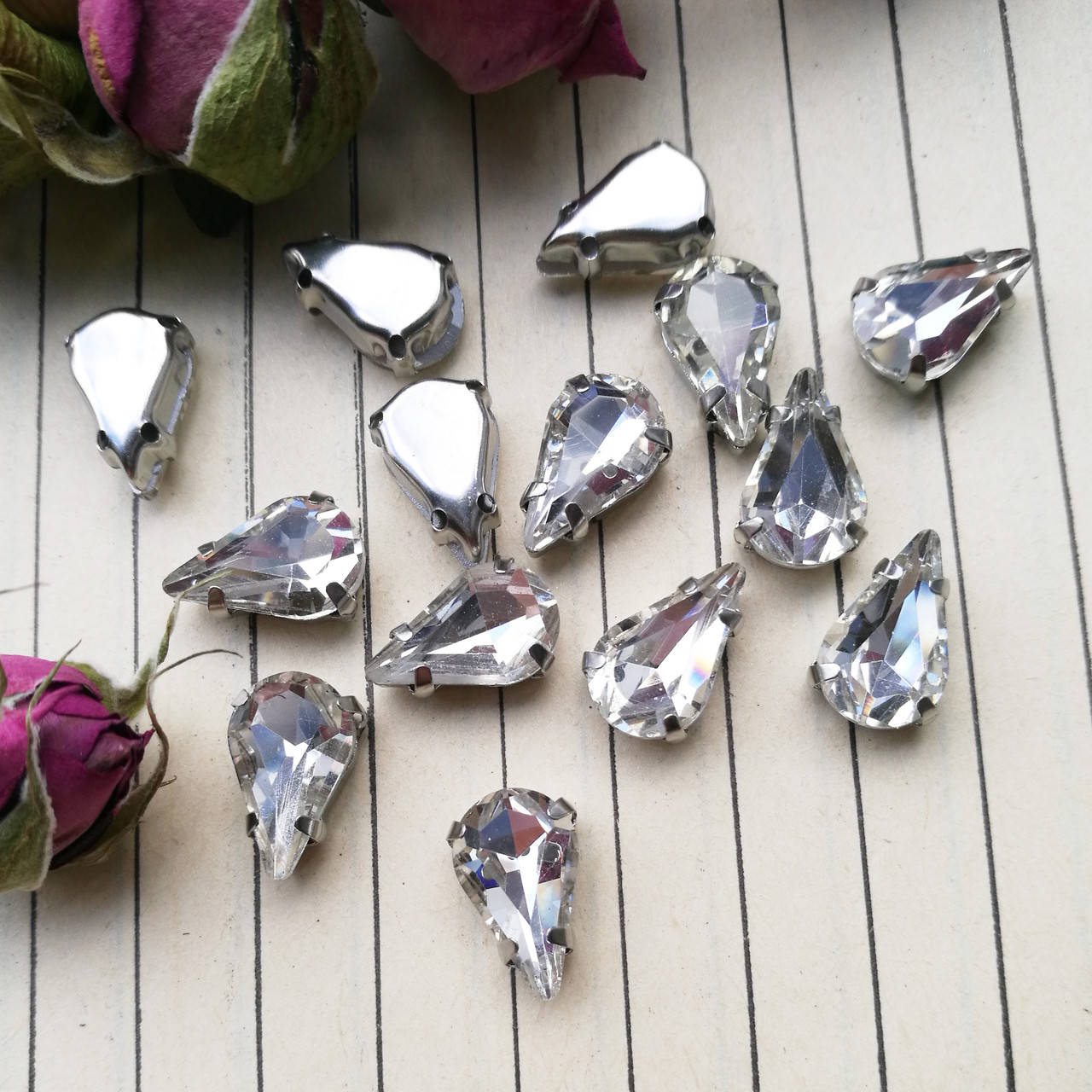 

Стрази в цапах, крапля 8*13 мм, колір Crystal