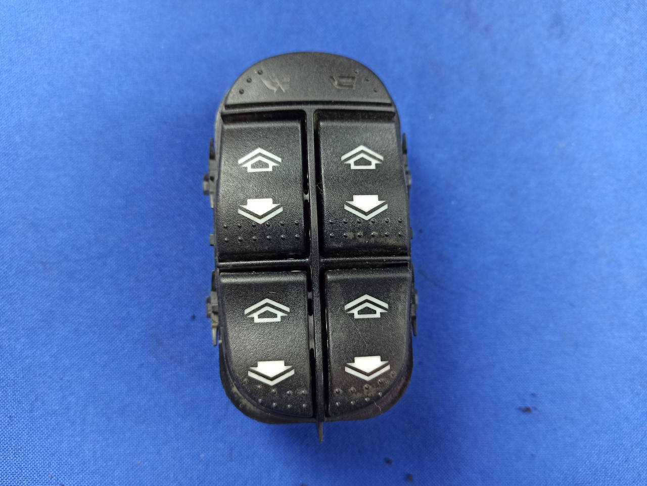 

Блок кнопок ЕСП Ford Focus 1
