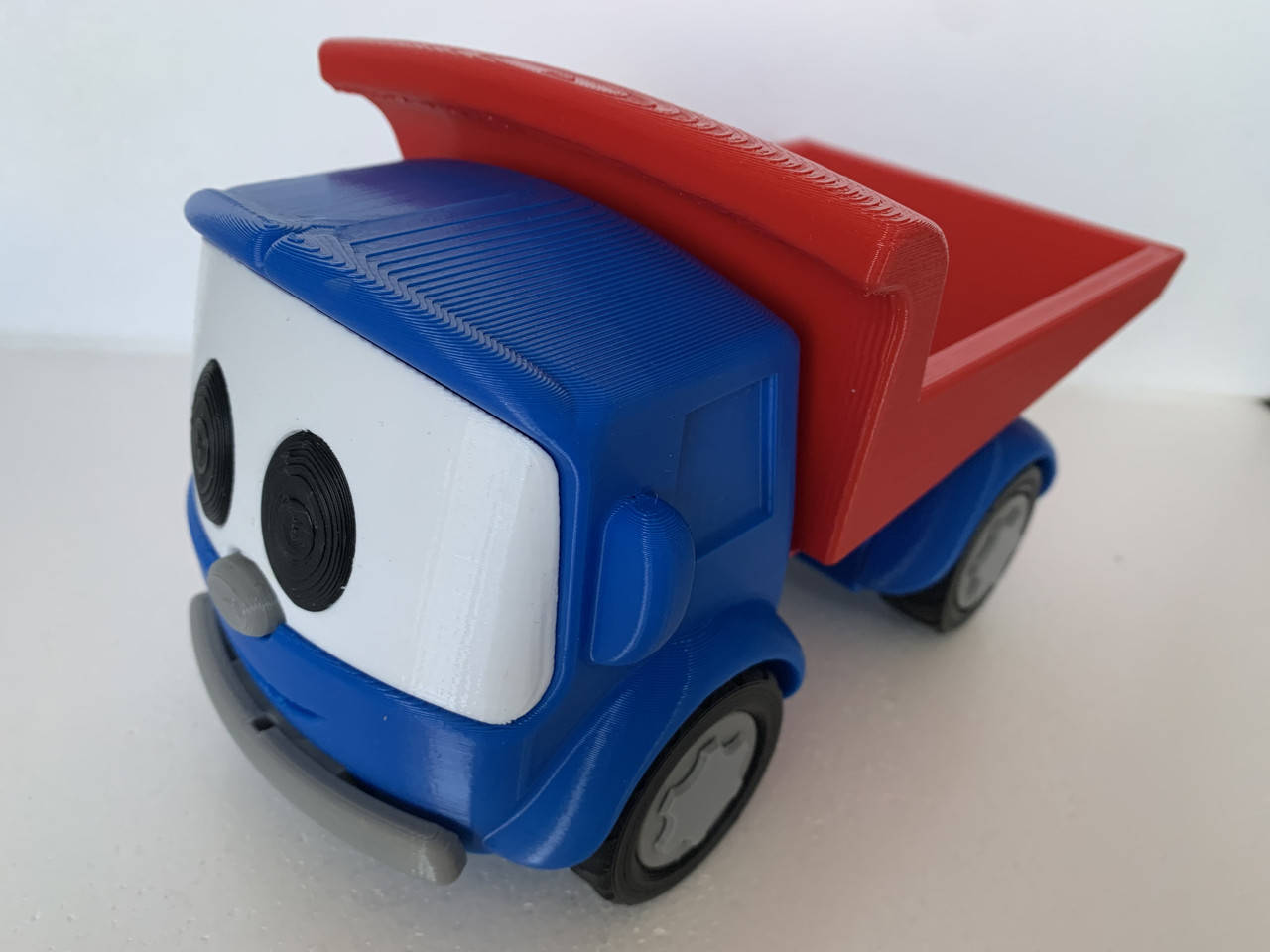 

Грузовичок Лёва. Вантажівка Льова . Lyova the Truck.