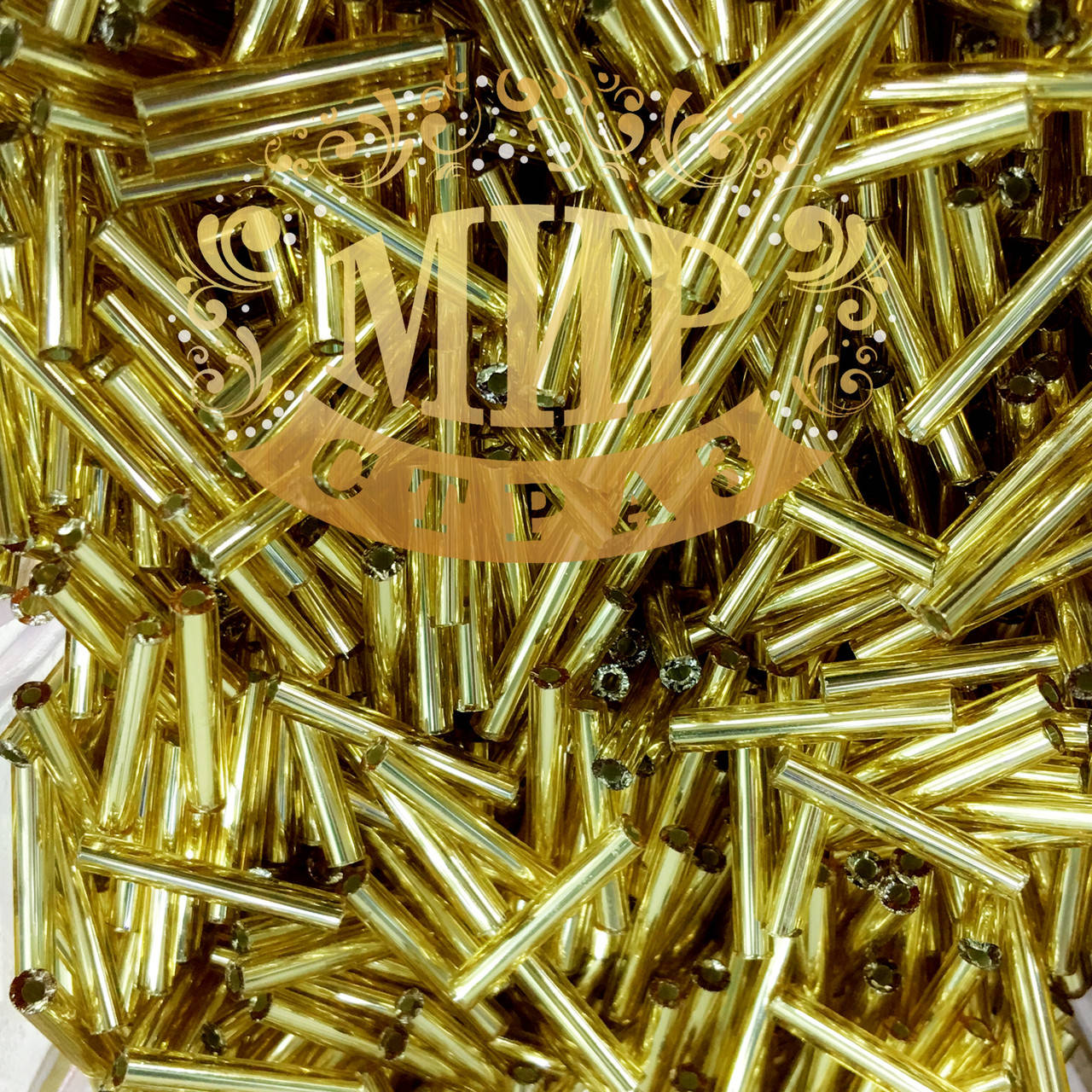 

Стеклярус, цвет Gold, длинна 12мм, цена за 10гр