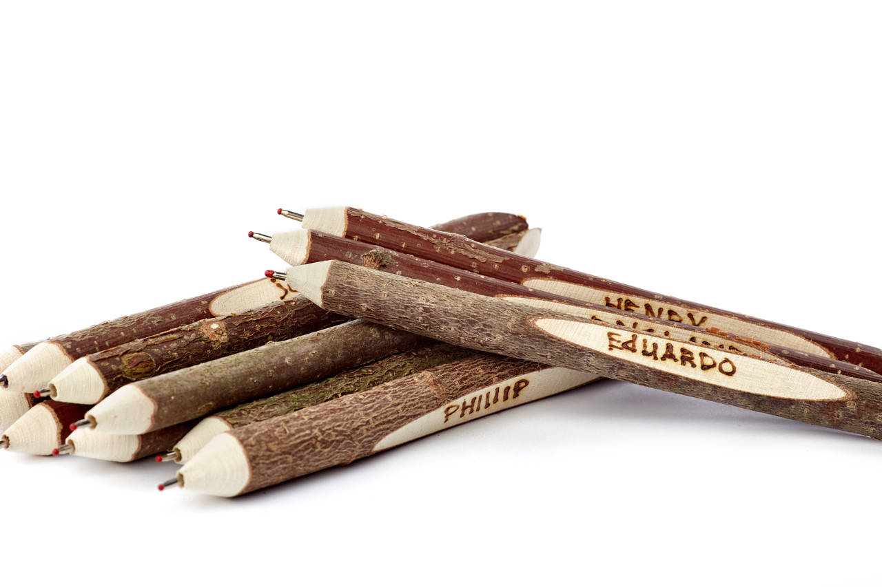 

Ручки с веток, материал дерево: фундук 10шт/уп. (разные цвета, любые надписи)