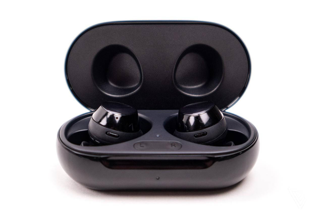 

Беспроводные наушники Samsung Galaxy Buds черные, Черный