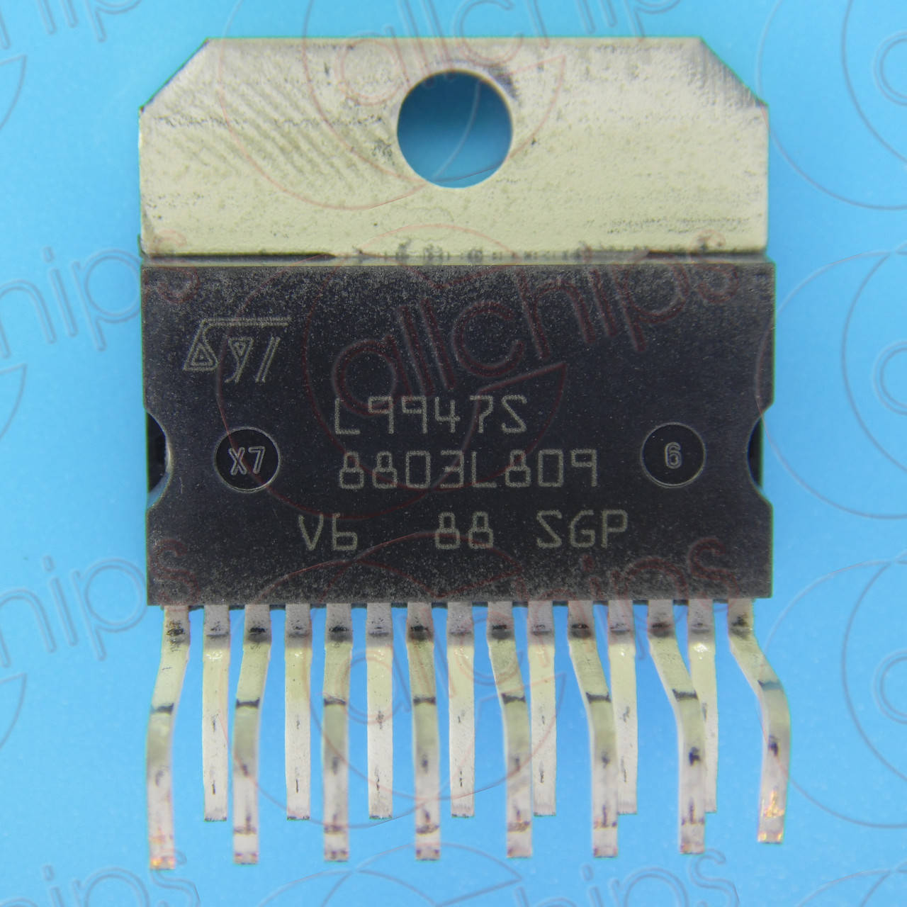 

Драйвер двигателя постоянного тока 26В 9А STM L9947S ZIP15